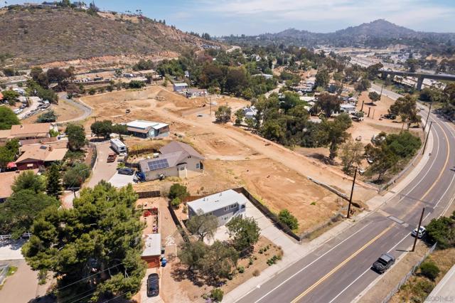 3754 56 Riviera Dr, La Mesa CA: https://media.crmls.org/mediaz/35c69a36-43bd-436e-ba52-c575cfe6f1f3.jpg