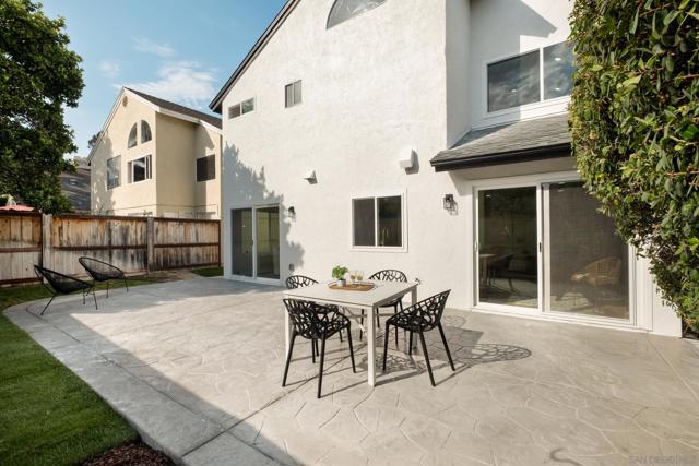6759 Paseo Del Vista, Carlsbad CA: https://media.crmls.org/mediaz/35c6f5c5-db04-4f4b-b04d-6946a17f45cb.jpg