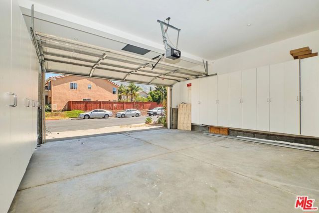 12512 Valley Vista Way, Sylmar CA: https://media.crmls.org/mediaz/35c75ac4-cdd5-436d-80cf-efa72f4d5e1d.jpg