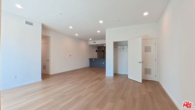 5119 Colfax Avenue, 203 photo 23