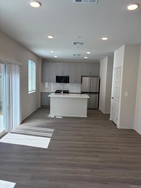 Detail Gallery Image 8 of 14 For 28277 via Garnicia, Temecula,  CA 92591 - 3 Beds | 2/1 Baths