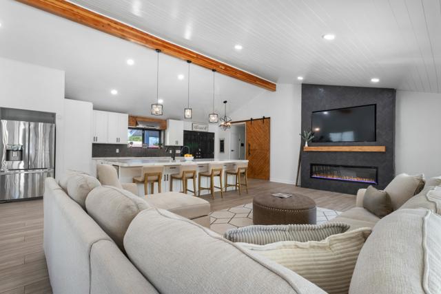 Image 8 of 68 For 72915 Deer Grass Drive