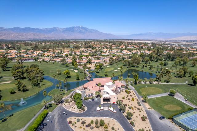 75720 Mclachlin Circle, Palm Desert CA: https://media.crmls.org/mediaz/35ca0771-7b1f-4d83-ae8f-0f92e731bd07.jpg