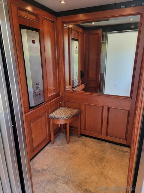 3933 Pinnacle Pl, Escondido CA: https://media.crmls.org/mediaz/35ca1e12-fd67-447e-a5f3-8999cf2ee982.jpg