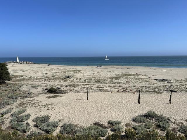 207 2nd Avenue, Santa Cruz CA: https://media.crmls.org/mediaz/35caa5fc-bc0e-4843-84e7-2c01a4a94fd5.jpg