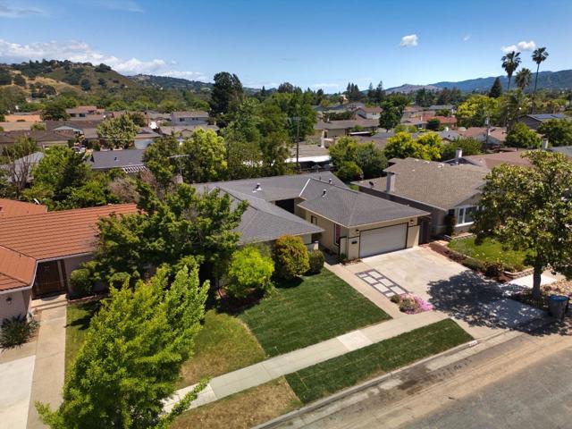 6372 Tamalpais Avenue, San Jose CA: https://media.crmls.org/mediaz/35caf575-8d3c-4290-a07b-f2e170ca3247.jpg