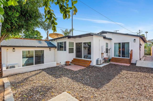 423 Alvarado Ter, Vista CA: https://media.crmls.org/mediaz/35cc9d85-ce29-49c7-9b08-32e926bf4f6c.jpg