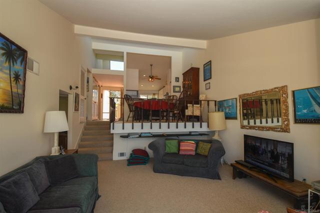 1810 Parliament, Encinitas CA: https://media.crmls.org/mediaz/35cd7c99-32b9-4c10-bff2-76bd60346cb5.jpg