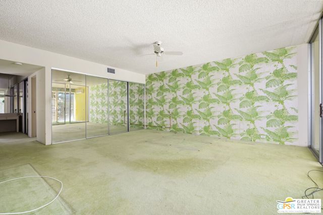 493 Desert Lakes Drive, Palm Springs CA: https://media.crmls.org/mediaz/35cdde71-0a4b-4666-a7c0-4fed0c3aec38.jpg