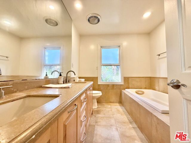 Drew Fenton | 1148 Las Pulgas Rd Los Angeles CA | MLS: 7539458