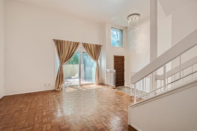 Detail Gallery Image 7 of 28 For 3253 Caminito Eastbluff #28,  La Jolla,  CA 92037 - 3 Beds | 2/1 Baths