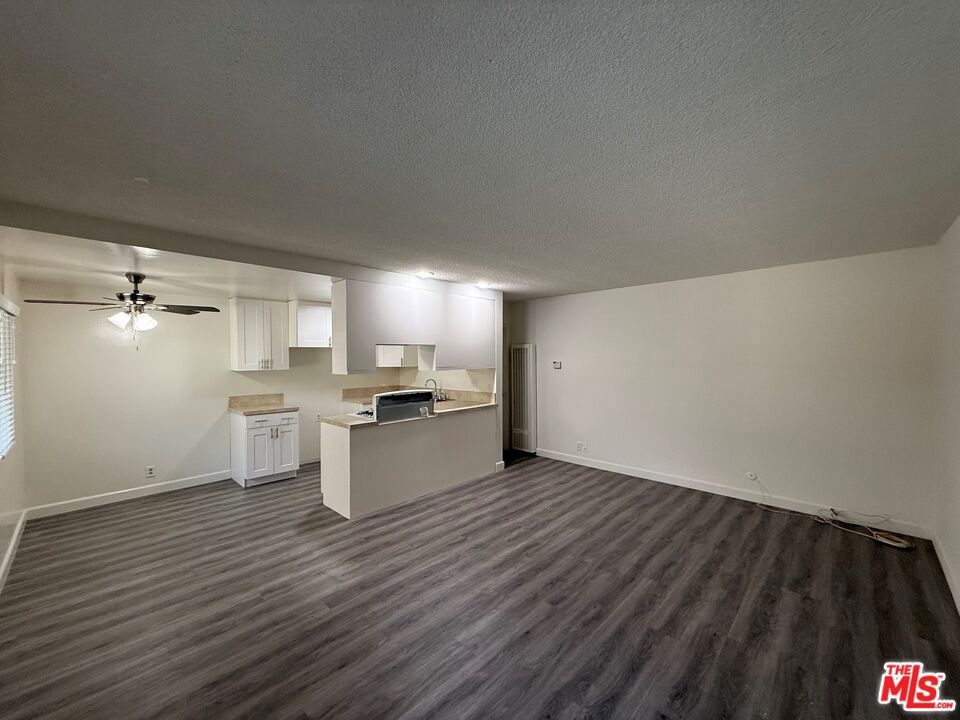 13400 Cordary Avenue #28