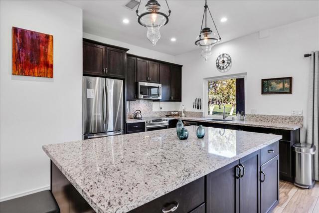 67350 W Chimayo Drive, Cathedral City CA: https://media.crmls.org/mediaz/35ceec77-3fbb-43c8-896f-372c92488852.jpg