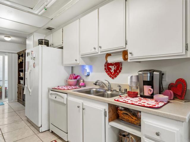 Detail Gallery Image 17 of 37 For 2403 La Costa Ave a,  Carlsbad,  CA 92009 - 2 Beds | 2/1 Baths