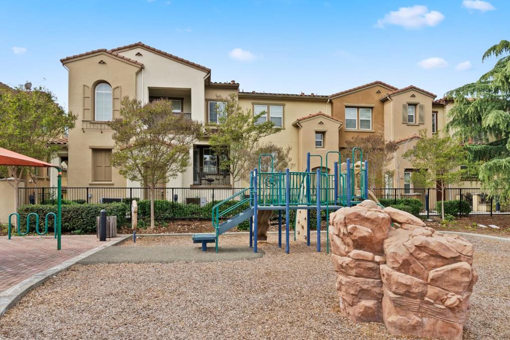 760 Mente Linda Loop