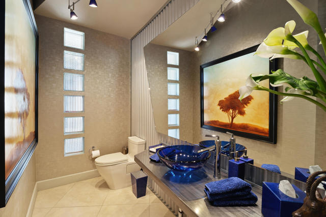 81 Royal Saint Georges Way, Rancho Mirage CA: https://media.crmls.org/mediaz/35cfc6ad-a2f6-40d3-bd58-43e8c741abfc.jpg