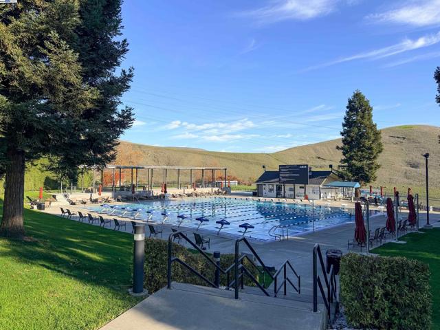 4478 Deer Ridge Rd, Danville CA: https://media.crmls.org/mediaz/35d00d98-7fdd-434e-876a-b9693d541ac7.jpg