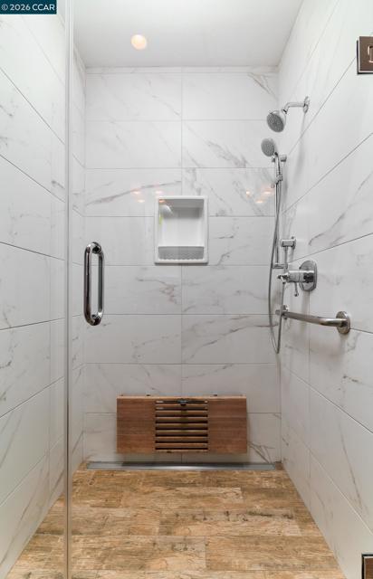 Image 23 of 43 For 23 Capistrano Ct