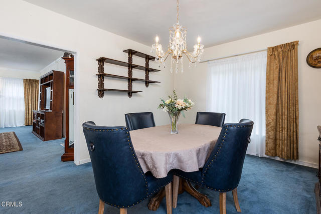 250 S Berkeley Avenue, Pasadena CA: https://media.crmls.org/mediaz/35d17389-80e3-4a59-9def-19f0918b2b3d.jpg