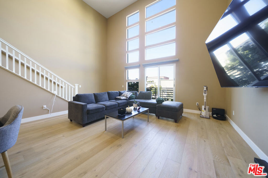 1520 W Artesia Square #D