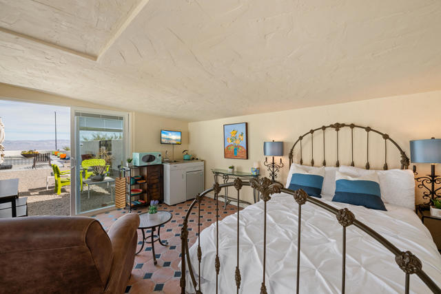 Image 45 of 62 For 56375 Bighorn Drive