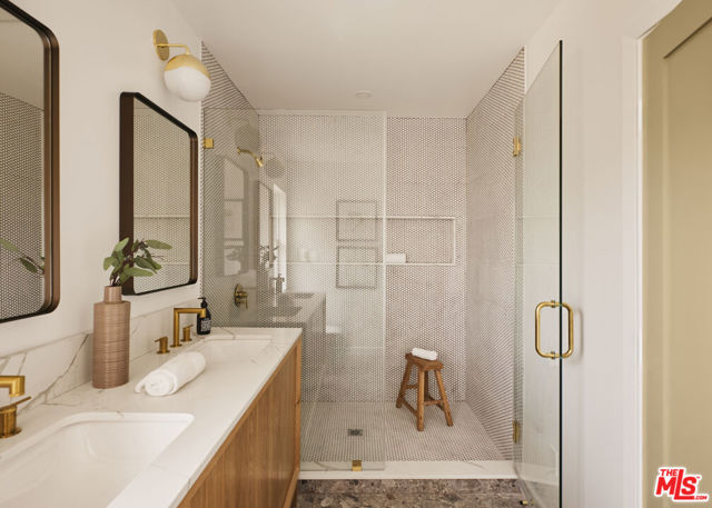 3916 Glenridge Drive, Sherman Oaks CA: https://media.crmls.org/mediaz/35d4d3b4-d2d6-45d1-ae23-e88c6abdea63.jpg
