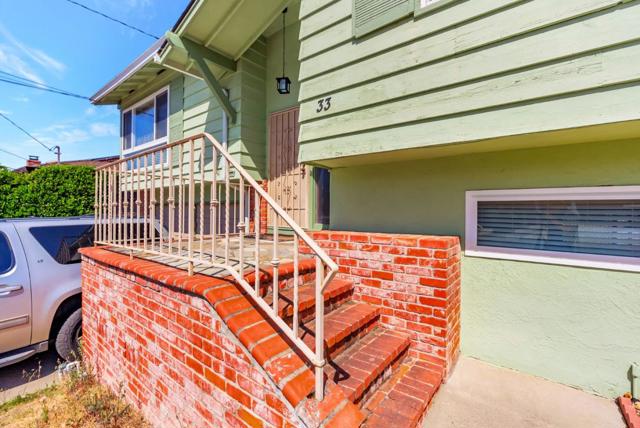33 Woodcliff Court, Oakland CA: https://media.crmls.org/mediaz/35d50e8c-6f0e-49d6-a414-df03ad700798.jpg