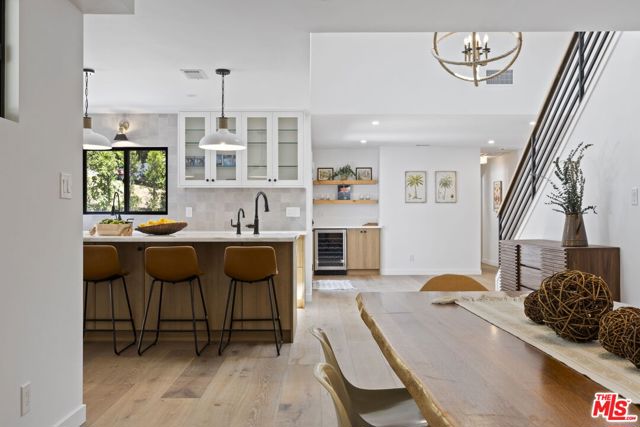 1131 Rancho Drive, Ojai CA: https://media.crmls.org/mediaz/35d5d306-29ef-459d-a336-e716c6e8617e.jpg