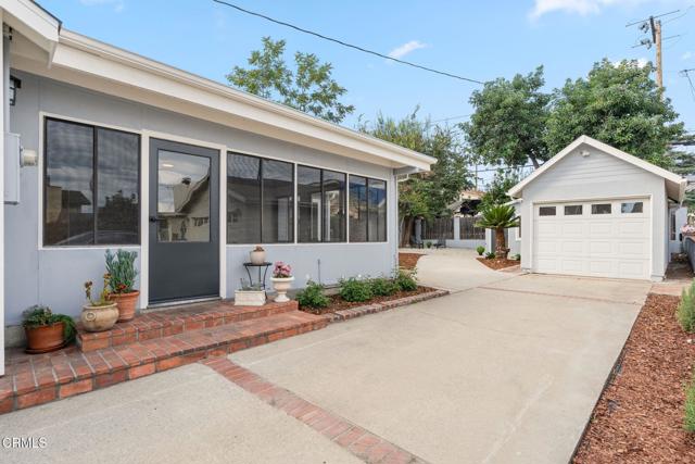 3851 Blanche Street, Pasadena CA: https://media.crmls.org/mediaz/35d5f862-445f-461d-badc-a97a614334a9.jpg