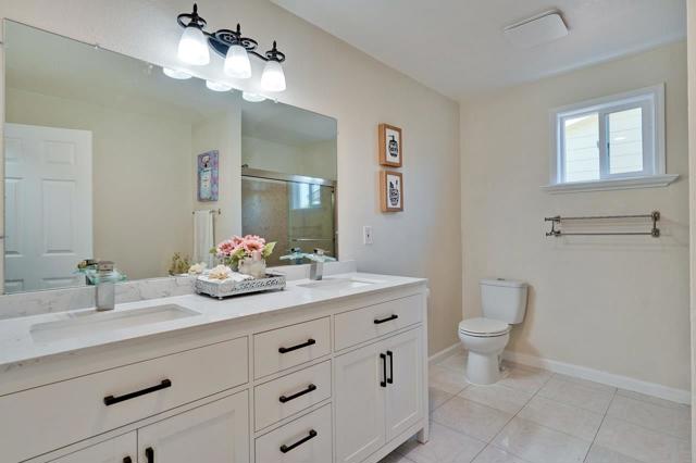 764 4th Avenue, Redwood City CA: https://media.crmls.org/mediaz/35d7e8d1-ded9-4ab5-8d19-78b7707ce561.jpg