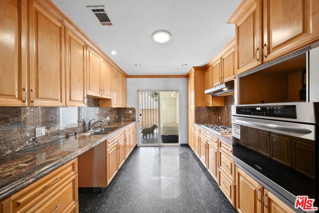8058 Fulton Avenue photo 13