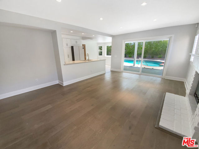 5996 Birdie Drive, La Verne CA: https://media.crmls.org/mediaz/35d9fdfb-9cad-4a6a-ace4-785a46b83c82.jpg