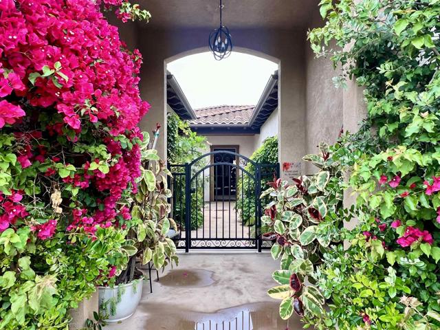 Detail Gallery Image 1 of 1 For 13495 Del Poniente Rd, Poway,  CA 92064 - 4 Beds | 4 Baths