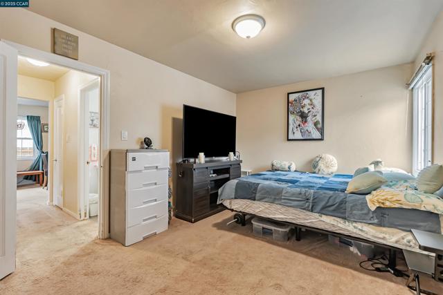 2633 Humphrey Ave, Richmond CA: https://media.crmls.org/mediaz/35da8e3c-497c-4edc-b4b7-af0dd8c54daf.jpg