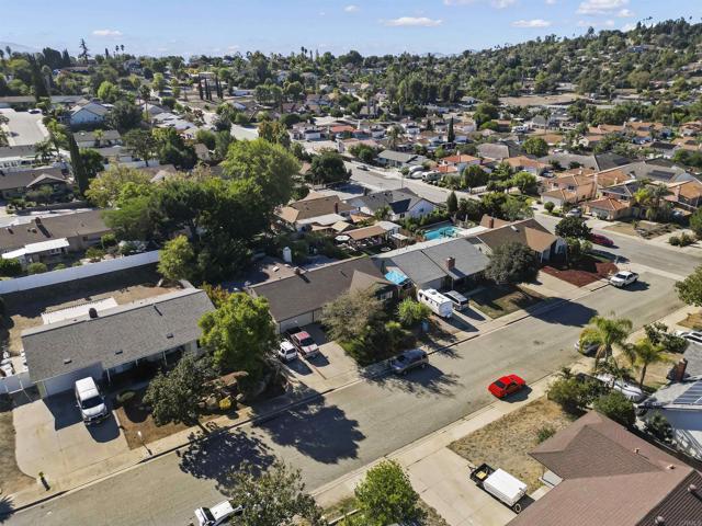 Detail Gallery Image 33 of 35 For 1427 Kingston Dr, Escondido,  CA 92027 - 3 Beds | 2 Baths