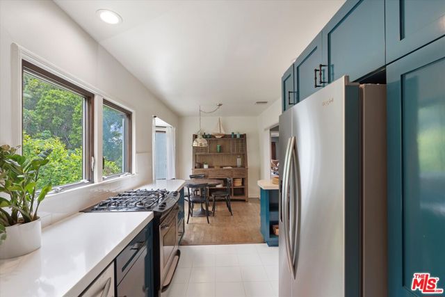 816 Hyperion Avenue, Los Angeles CA: https://media.crmls.org/mediaz/35dab1f4-69af-4a35-bd90-fbe51f4cf928.jpg