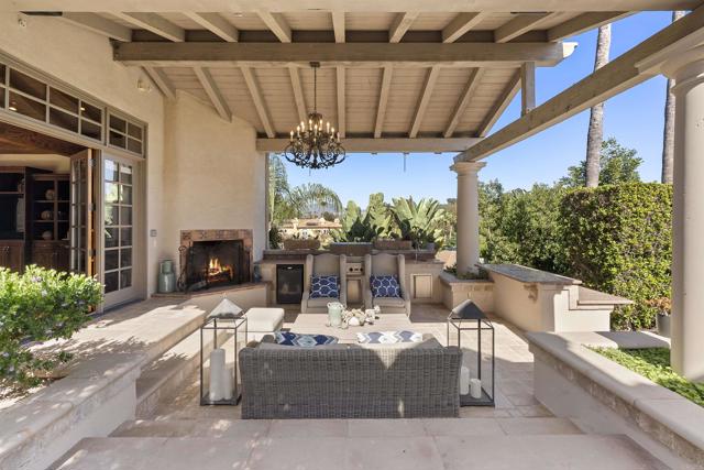 14619 Calle Carla, Rancho Santa Fe CA: https://media.crmls.org/mediaz/35dabf6d-8bac-4793-abe7-243c175a7841.jpg