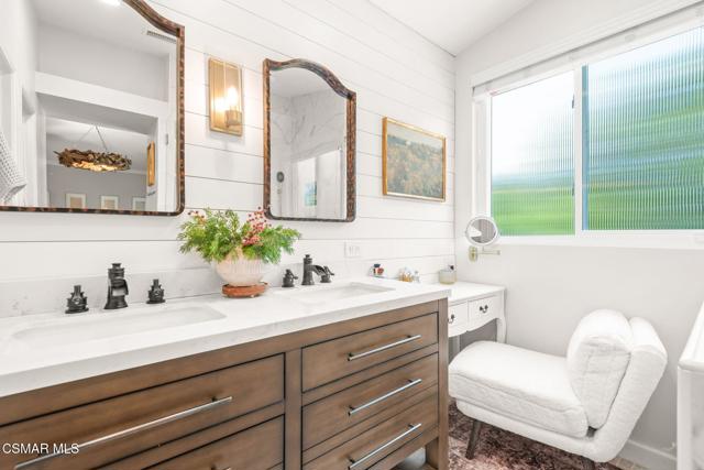 2758 Briarpatch Drive, Simi Valley CA: https://media.crmls.org/mediaz/35dc1c69-93e3-4117-a95e-174d7b4e4fc0.jpg