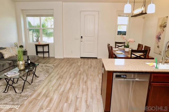 1367 Santa Diana, Chula Vista CA: https://media.crmls.org/mediaz/35dd3373-40af-40fd-a52a-aeb2d5a611d8.jpg