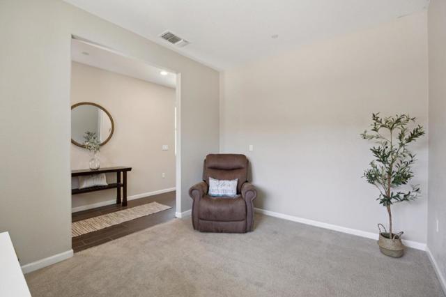 2521 Apricot Way, Gilroy CA: https://media.crmls.org/mediaz/35dd571b-51b4-4c66-bb70-c972dd8d9742.jpg