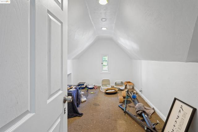 120 Sunset Ave, Vallejo CA: https://media.crmls.org/mediaz/35dd87c3-4ee8-4871-95a1-fb4ba8807d5f.jpg