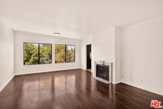 3271 Sawtelle Boulevard, 204