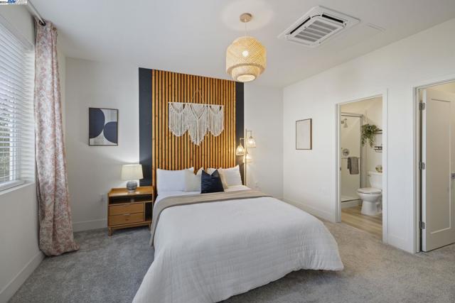 Image 6 of 39 For 9572 Seawind Way