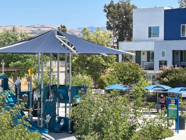 750 Fruit Ranch Loop, San Jose CA: https://media.crmls.org/mediaz/35dfb8fc-9ae9-4190-b36e-b3423e4c7511.jpg