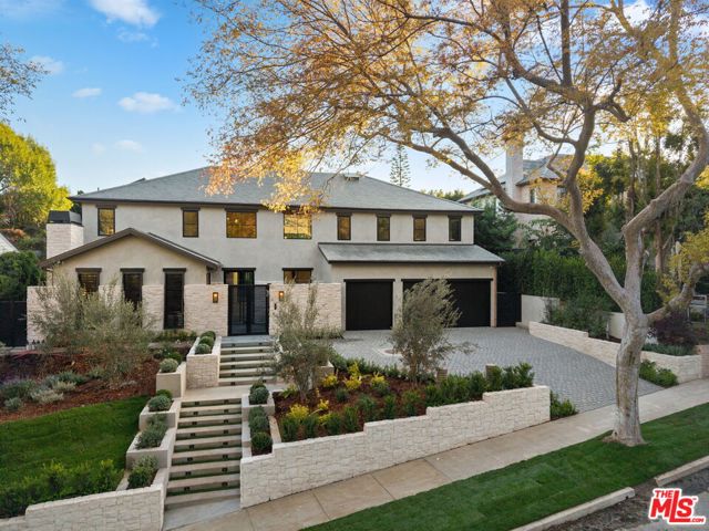 10444 Charing Cross Road, Los Angeles CA: https://media.crmls.org/mediaz/35e06d6d-f37b-4b2d-8bdd-539ccce1bce0.jpg