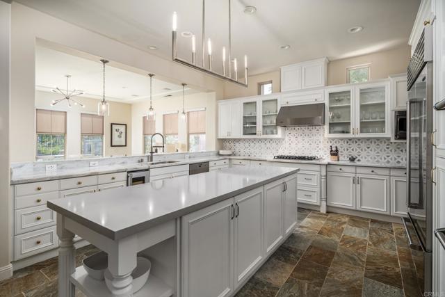 Detail Gallery Image 11 of 40 For 7425 Rancho Cabrillo Trail, San Diego,  CA 92127 - 4 Beds | 3/1 Baths