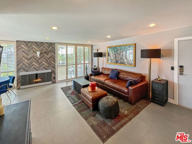 Image 2 for 8530 Holloway Dr #212, West Hollywood, CA 90069