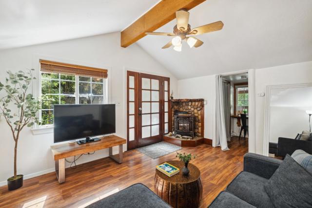 15300 Highway 9, Boulder Creek CA: https://media.crmls.org/mediaz/35e51719-9a38-488c-81bc-6139b2fb321c.jpg