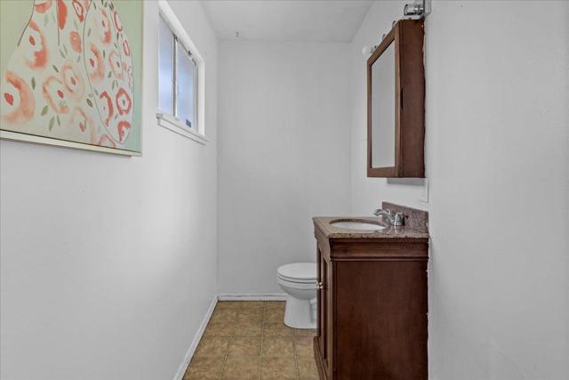 344 Pueblo Drive, Salinas CA: https://media.crmls.org/mediaz/35e53381-1a48-40f4-a2da-50265482aabf.jpg