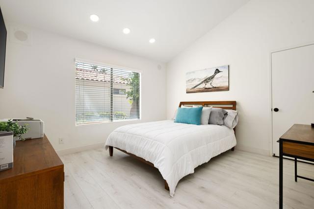 Image 19 of 36 For 54912 Shoal Creek